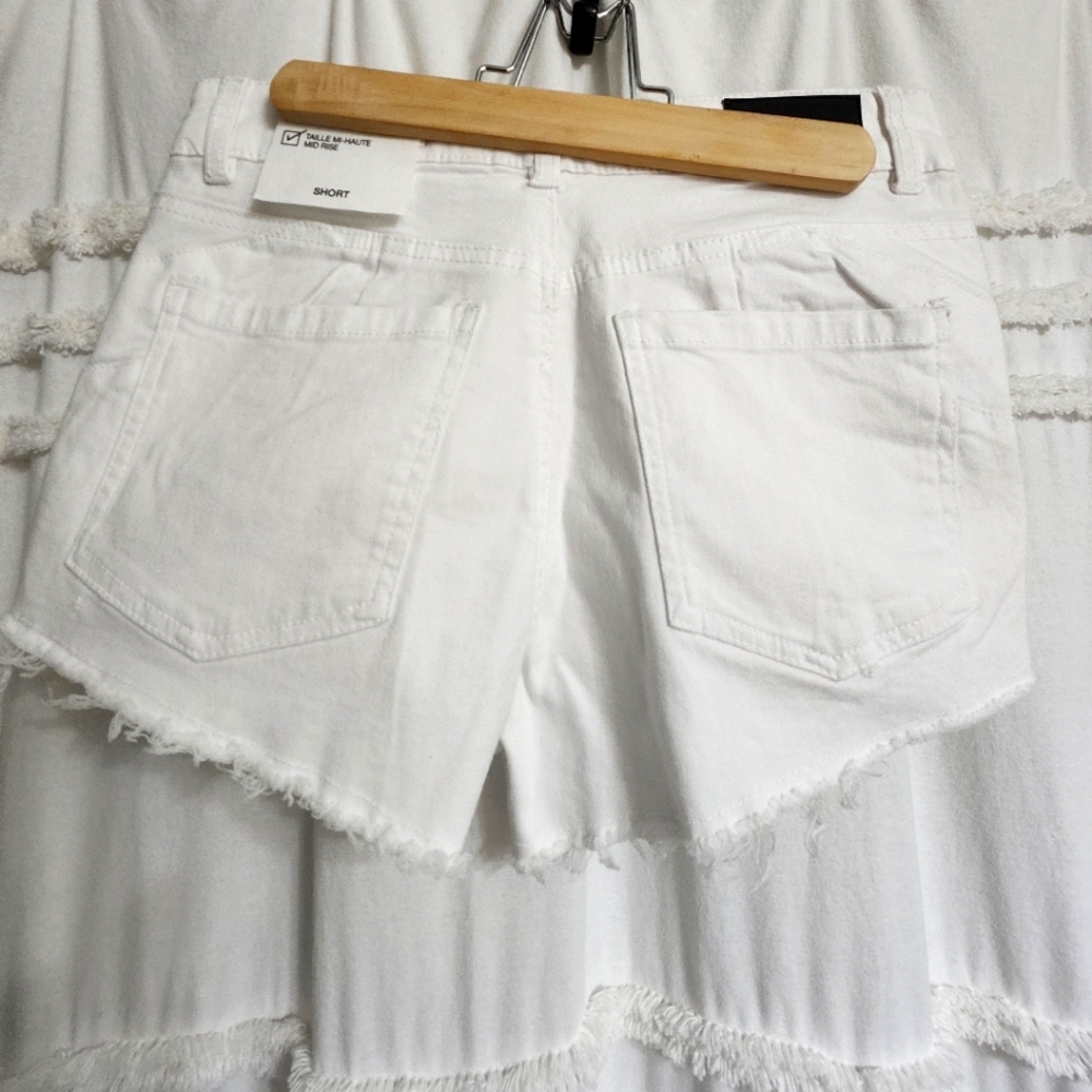 BNWT shorts . Size 2. Firm on price.